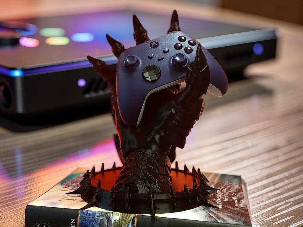 Suporte Sauron — ambientação desk
